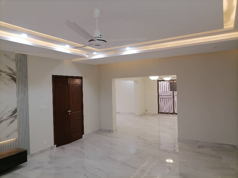 This Is Your Chance To Buy House In Askari 10 - Sector D Lahore 3