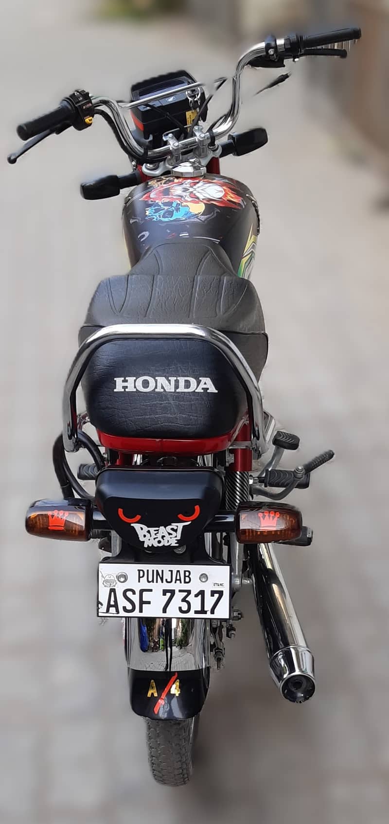 Honda CD 70 2023 3