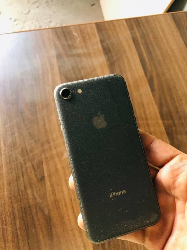 iphone 8  64 Gb 1