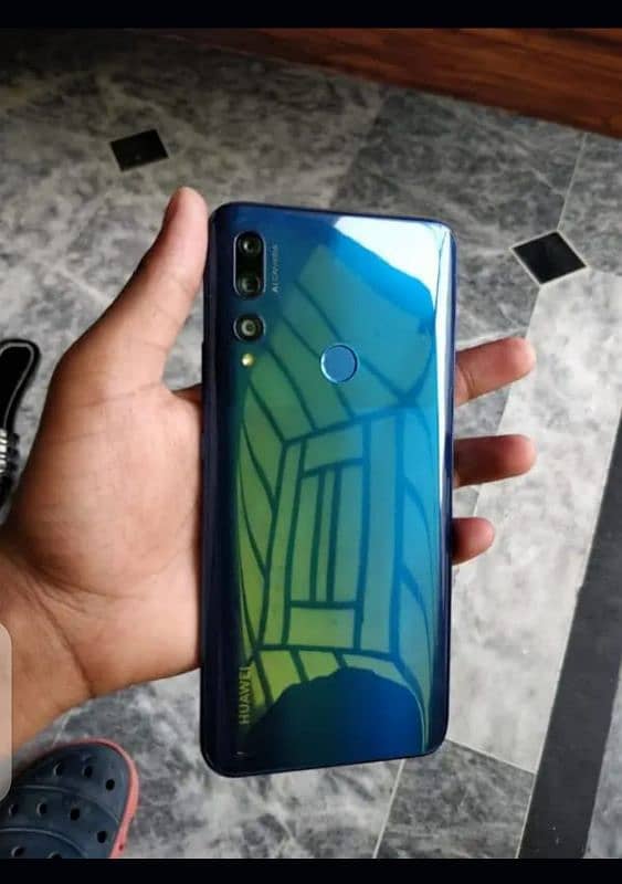 Huawei y9 prime genuine phone with accessories 3