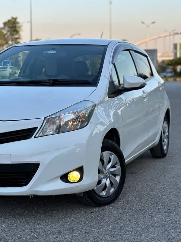 Toyota Vitz 2012 3