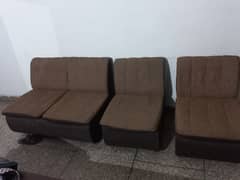 Single seater Sofa 2-1-1