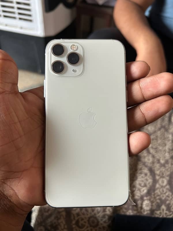 iphone 11pro pta approved 256gb 0