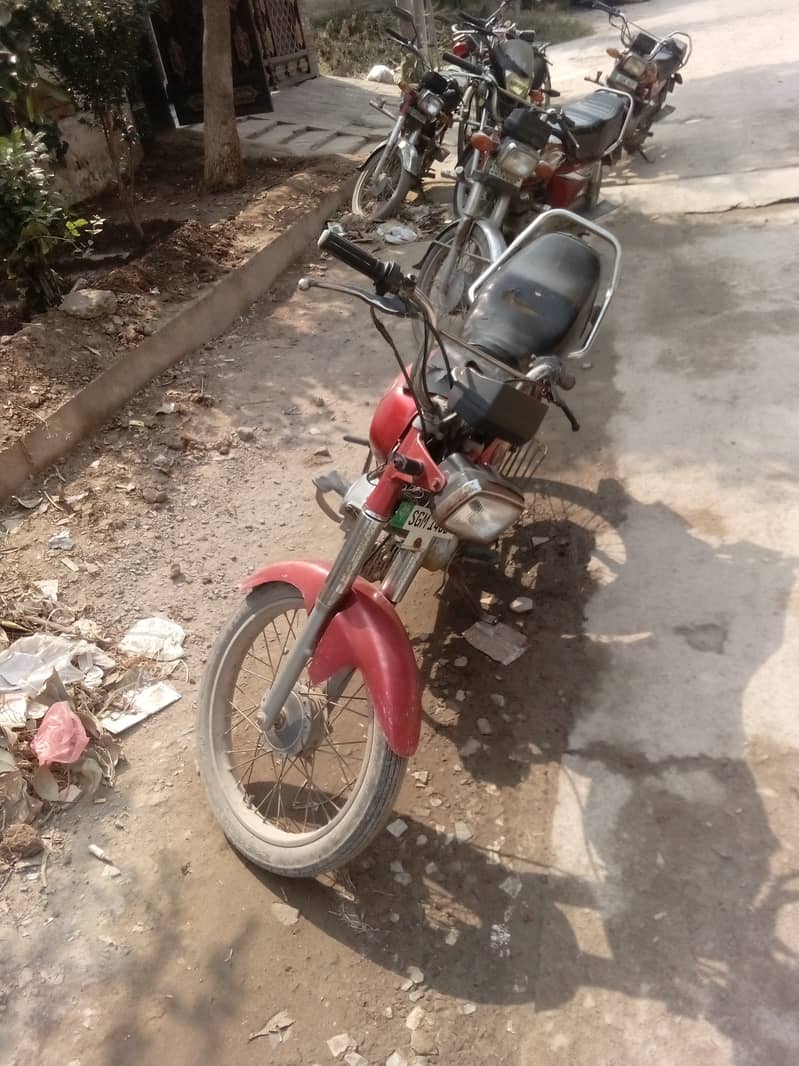 United 100 bike for sale in Sargodha 03070693585 1