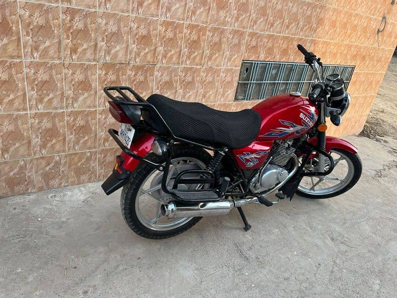 Suzuki GS 150 SE    2022 Model 13