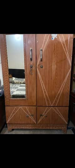 Good condition showcase with 3 drawers