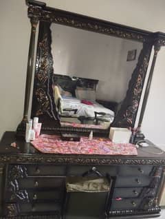 dressing table