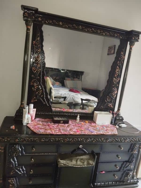 dressing table 1