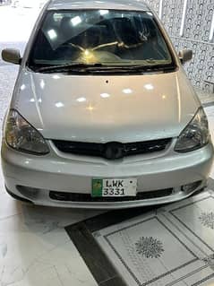 Toyota Platz 2002