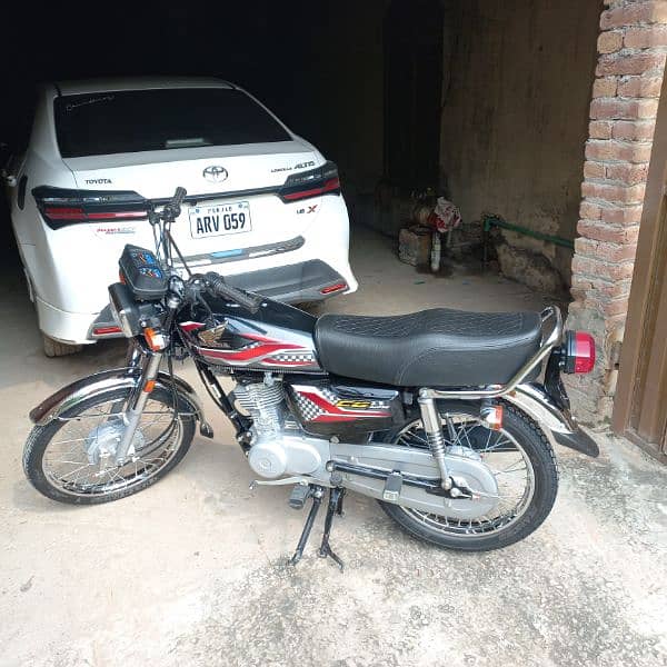 2024 model 125 7 mhiny ki nikli a 10 by 10 ghri a urgent sale a 3