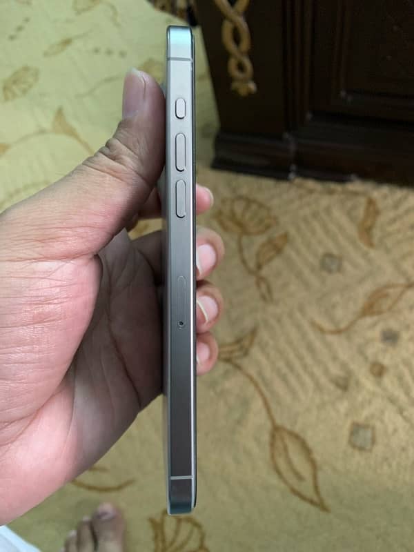 IPHONE 15 ProMax 256GB Natural Titanium 9