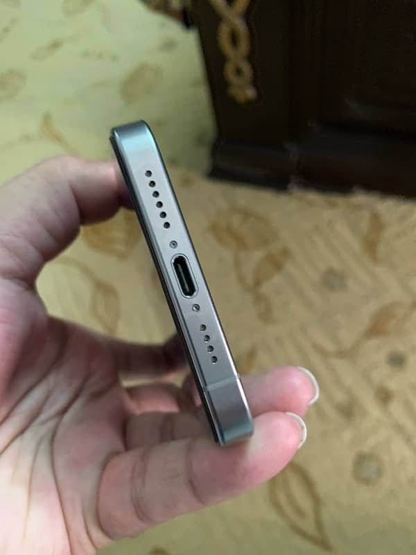 IPHONE 15 ProMax 256GB Natural Titanium 10