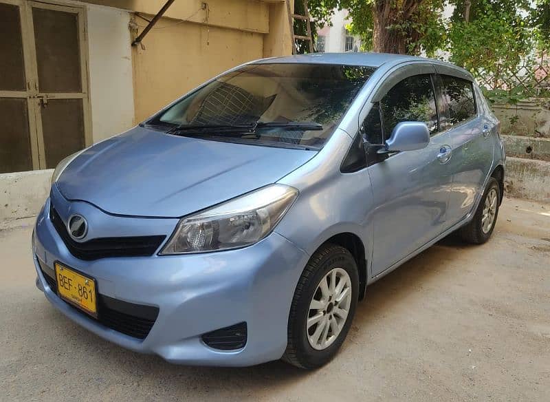 Toyota Vitz 2012 reg 2015 excellent condition 1