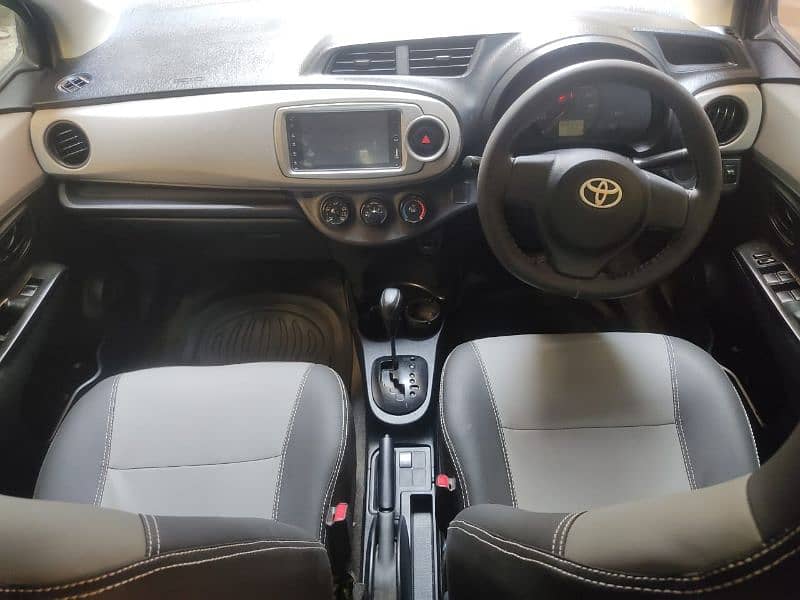 Toyota Vitz 2012 reg 2015 excellent condition 2