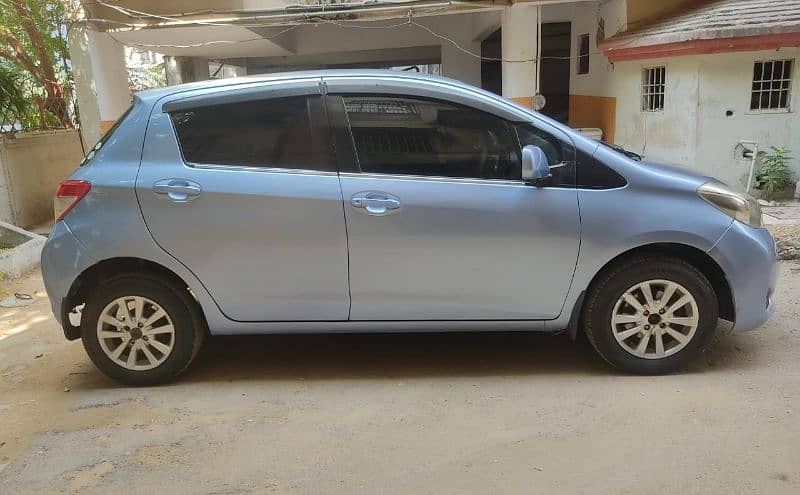 Toyota Vitz 2012 reg 2015 excellent condition 4