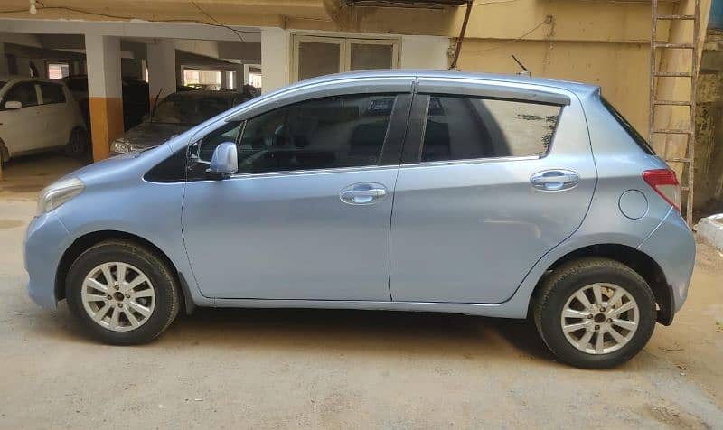 Toyota Vitz 2012 reg 2015 excellent condition 5