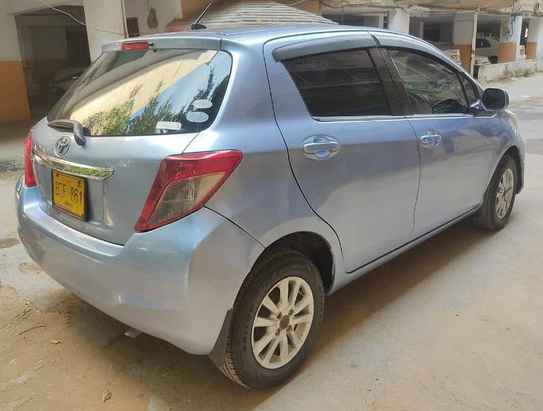 Toyota Vitz 2012 reg 2015 excellent condition 6