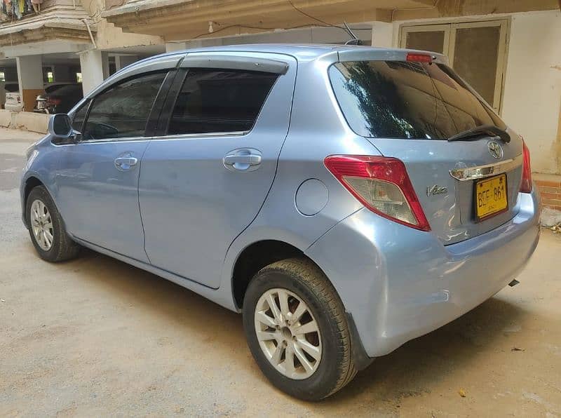 Toyota Vitz 2012 reg 2015 excellent condition 7