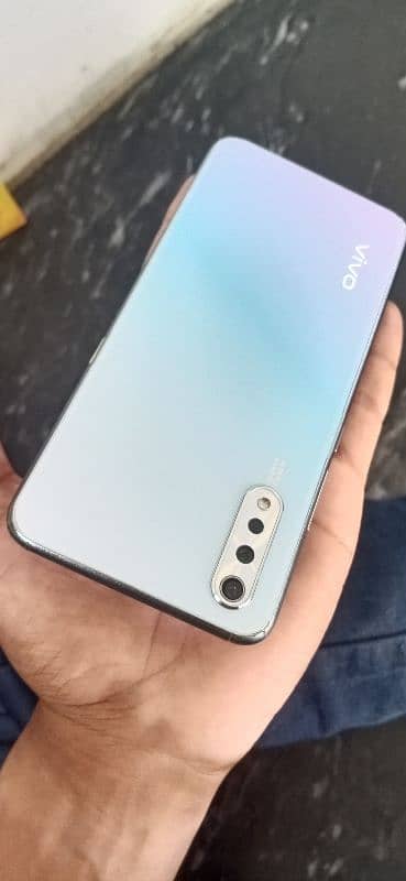 VIVO S1 7