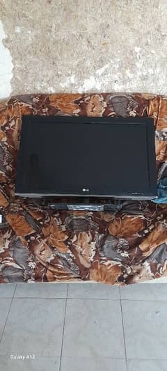 LG LCD good condition only in30000