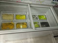 Scoop ice cream freezer