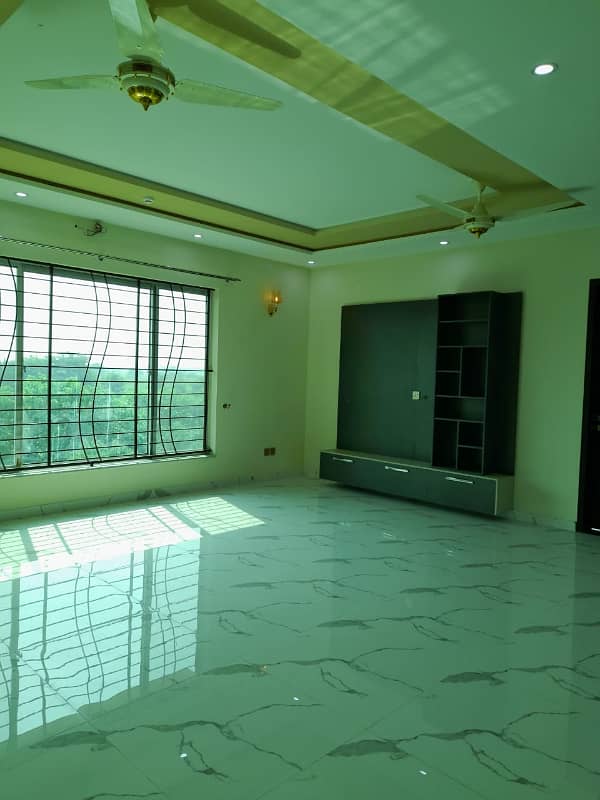 DHA Phase 5, 01 Kanal, 03 Bed, Upper Portion For Rent. 15