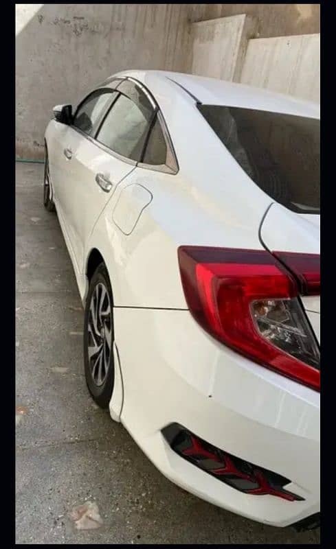 Honda Civic Oriel 2018 5