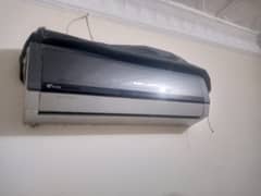 Gree 1.5 ton inverter AC heat and cool 0