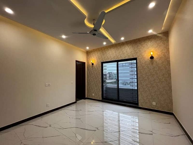 10 Marla Upper Portion Situated In Central Park Housing Scheme For Rent 1