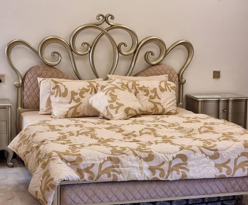 Complete  Bed set  for sell 0