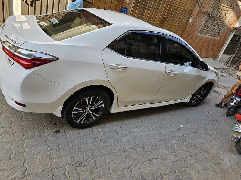 Toyota Altis Grande 2018 3