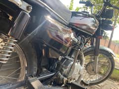 Honda 125 for sale black color in good condition