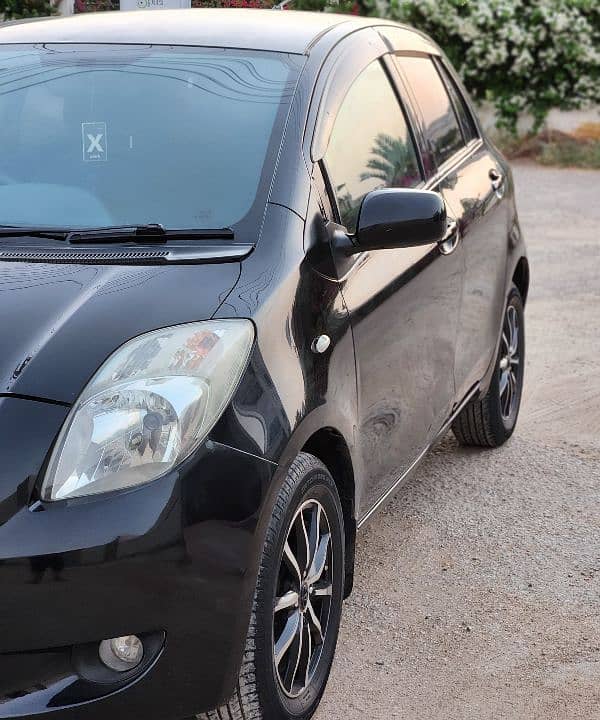 Toyota Vitz 2012-07 F 1.0 Bulldog Shape 2