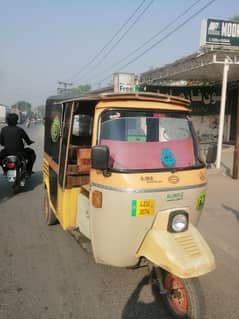 siwa rickshaw 6 seater neat and clean