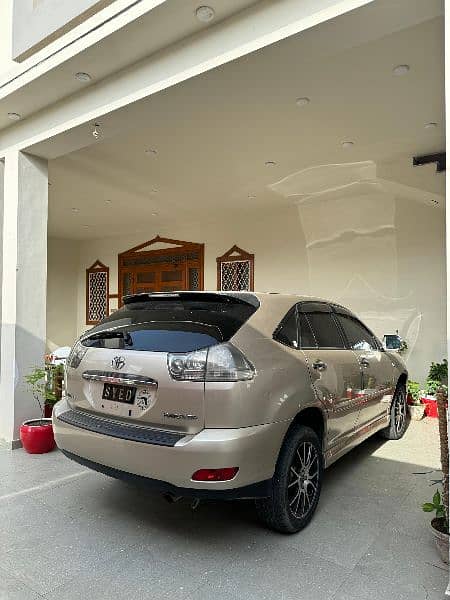 Lexus RX Series 2004 4