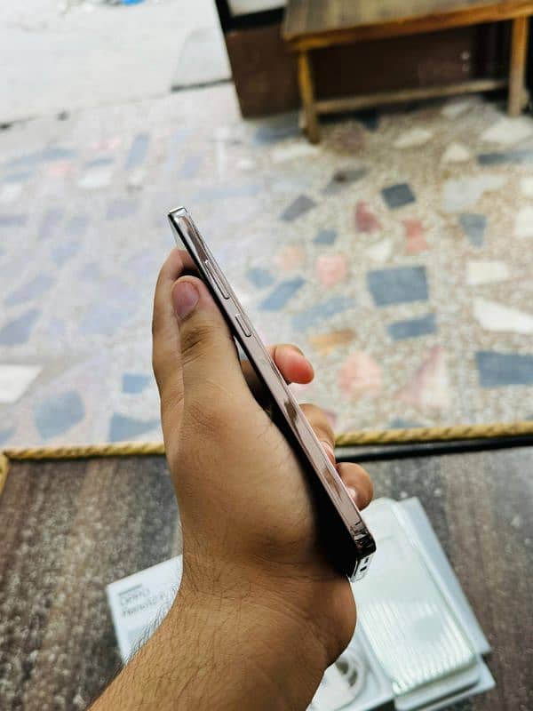 Oppo Reno 12F 2