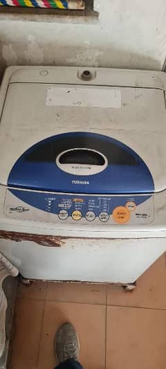 Used fully automatic washing machine in working condition