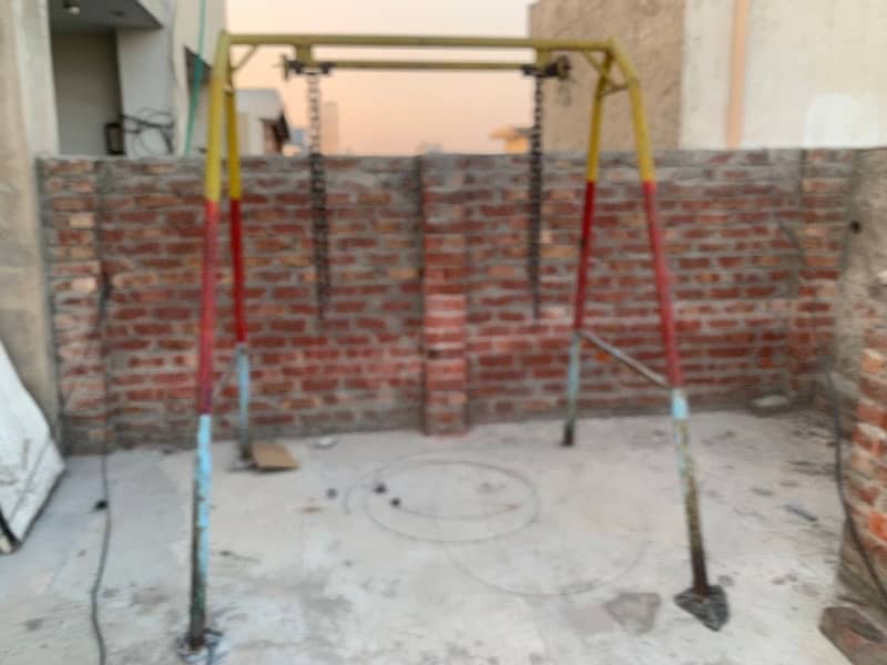 swing stand and slide stand in metal heavy weight 1