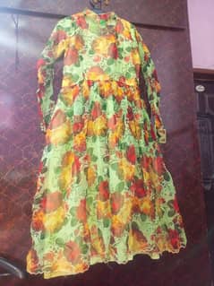 parrot green frock is ready to wear condition is good 0