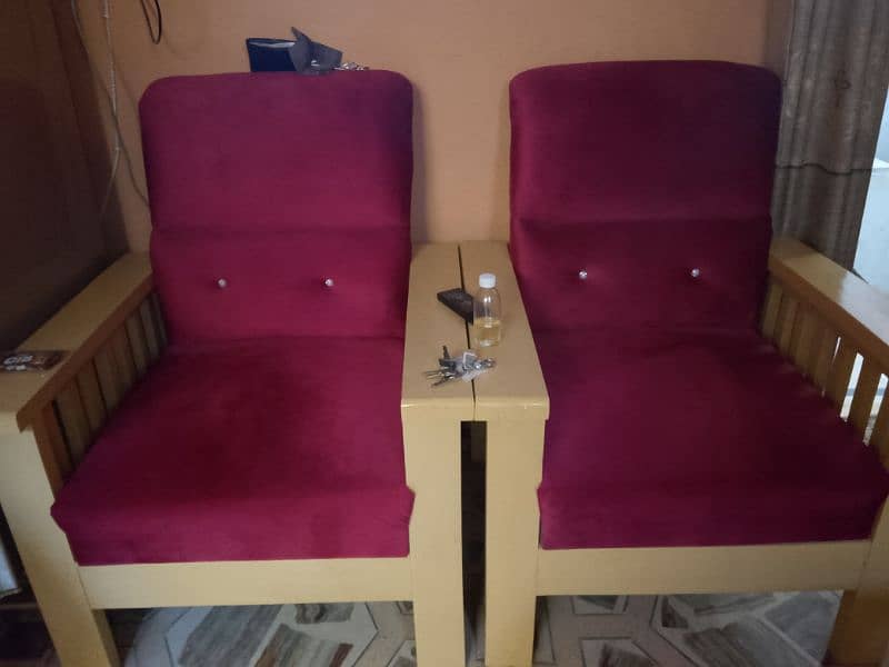 5 seater sofaset with table new condition 2