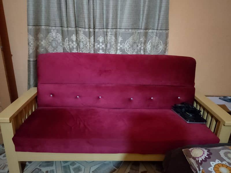 5 seater sofaset with table new condition 3