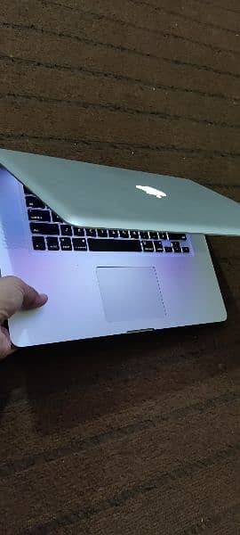 MacBook pro 4