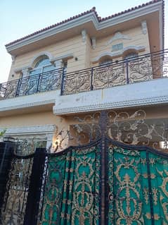 DHA Lahore Spanish Design 5 Marla Slightly Used House For Rent