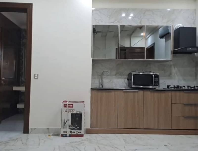 1 Kanal Upper Portion Fully Furnished In DHA Phase 6 Available For Rent 7