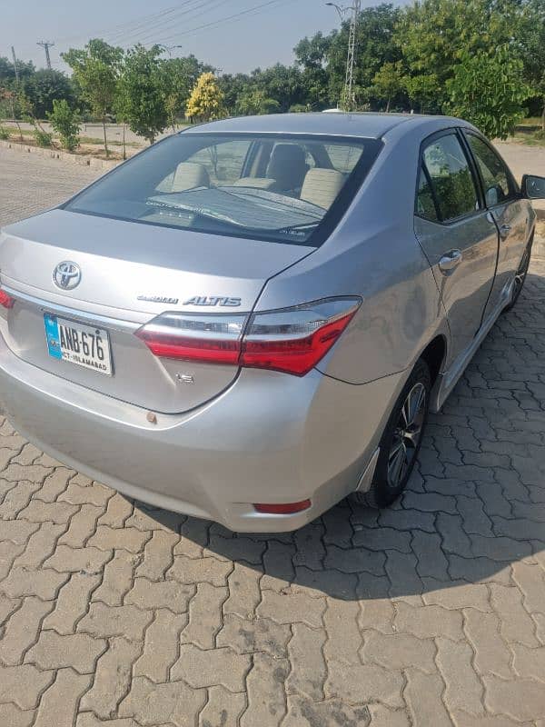 Toyota Corolla Altis 1.6 2019 model 11