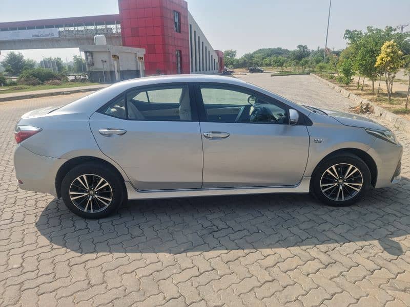 Toyota Corolla Altis 1.6 2019 model 12