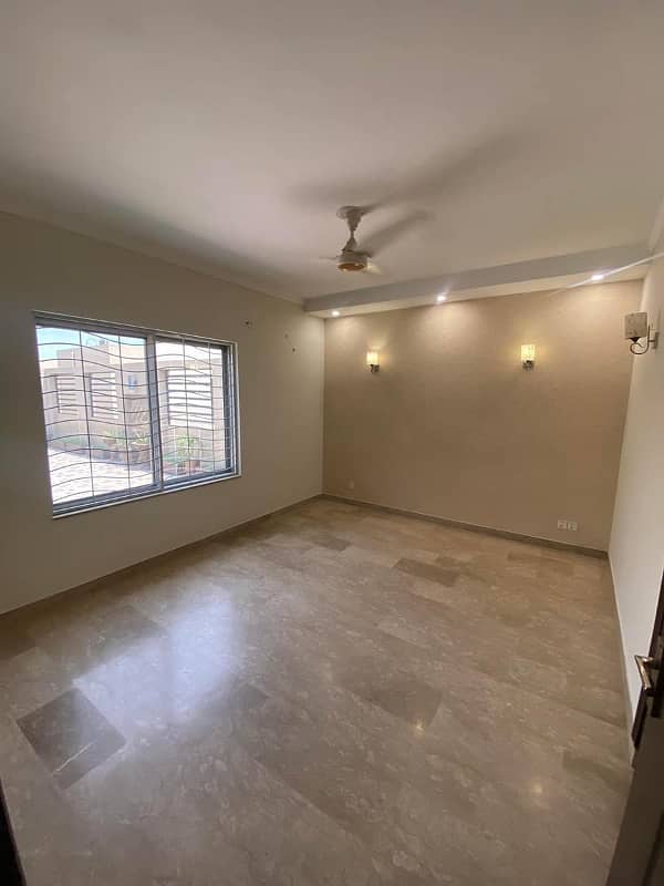 1 Kanal Upper Portion For Rent In DHA Phase 6 10