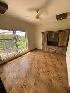 1 Kanal Upper Portion For Rent In DHA Phase 6 0