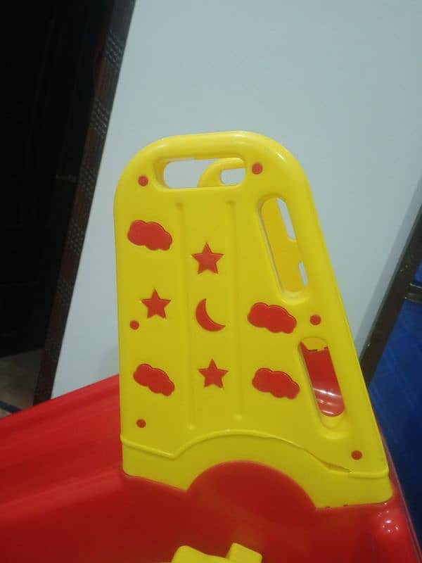 large size 4 step slide urgent sale location bhatta chowk rwp 2