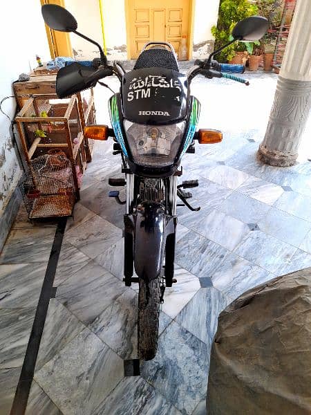 Honda 100cc Pridor 2019 Model Black Sialkot Home user Bike for sale 3